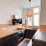 Apartment Spacieux - Type Haussmannien - Wifi *