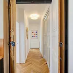 Apartment Spacieux - Type Haussmannien - Wifi *