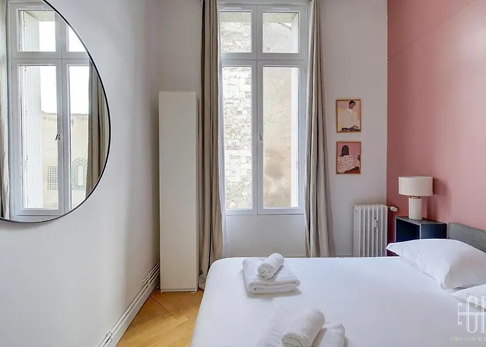 Spacieux - Type Haussmannien - Wifi Tours