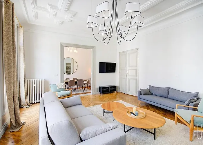 Spacieux - Type Haussmannien - Wifi Apartment Tours